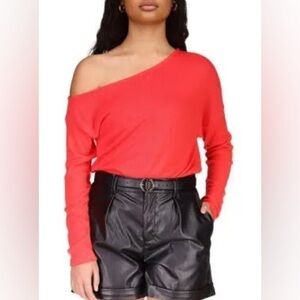 Sanctuary Love Sign One-Shoulder Top in
Sunset Red, long sleeve Size X-Large